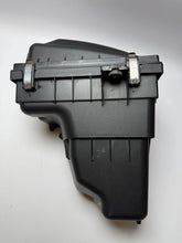 Original Opel Agila A air filter box air filter housing 09204631